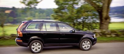 Volvo XC90 (2009) - picture 12 of 26