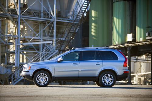 Volvo XC90 (2009) - picture 8 of 26