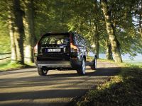 Volvo XC90 (2009) - picture 14 of 26