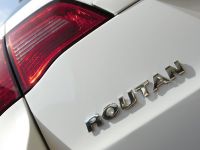 VW Routan (2009)