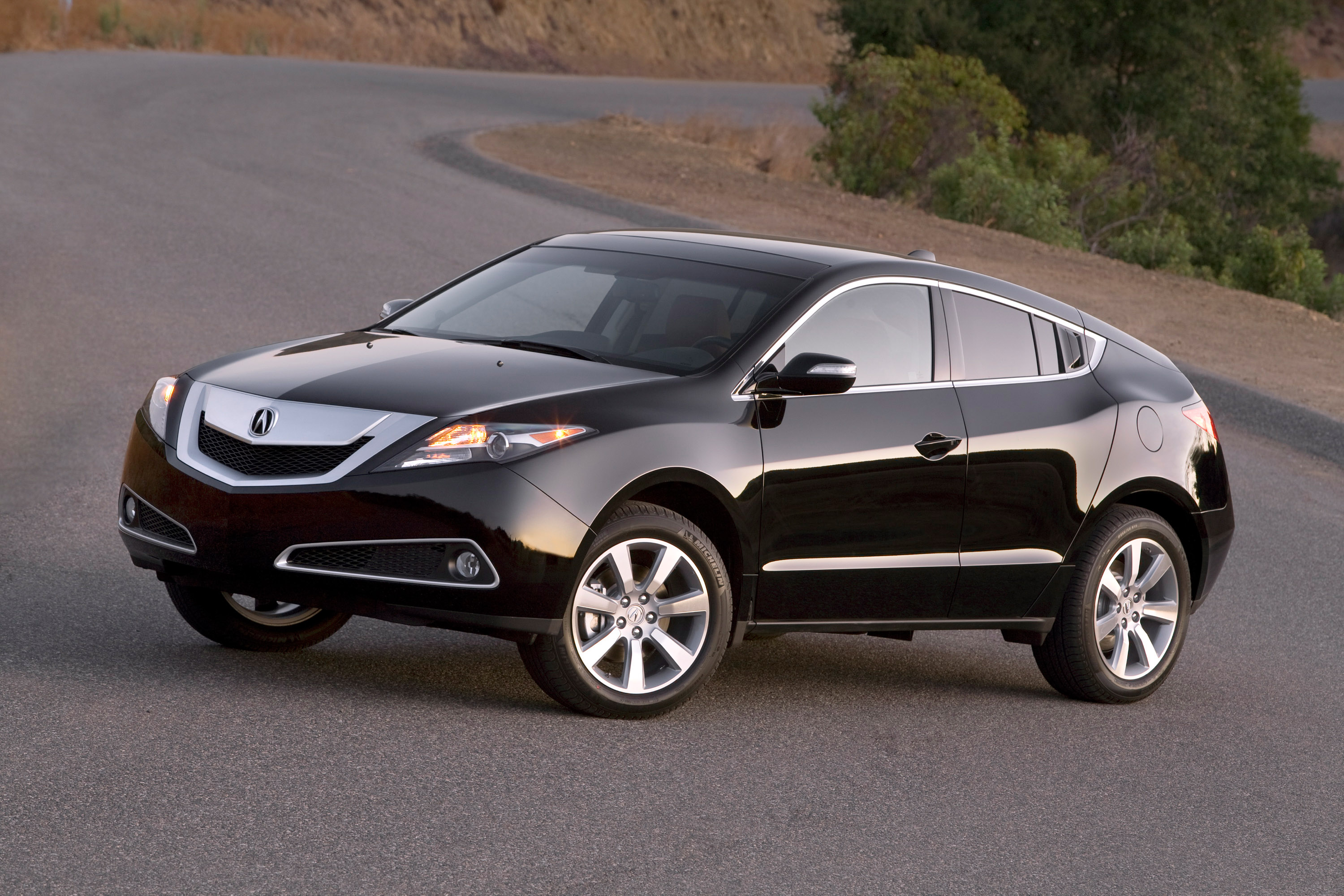 Иномарка стоимость. Машина Acura ZDX. Acura кроссовер ZDX. Honda Acura ZDX. Acura ZDX 2009-2013.