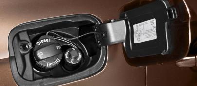 Audi Q7 3.0 TDI (2010) - picture 12 of 25