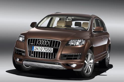 Audi Q7 3.0 TDI (2010) - picture 1 of 25