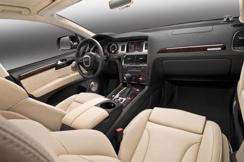 Audi Q7 3.0 TDI (2010) - picture 8 of 25
