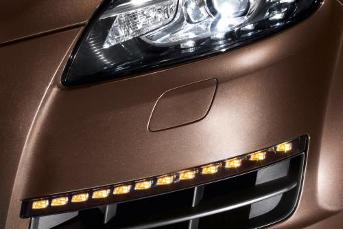 Audi Q7 3.0 TDI (2010) - picture 9 of 25