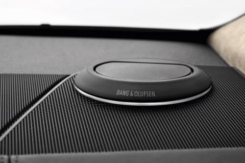 Audi Q7 3.0 TDI (2010) - picture 17 of 25