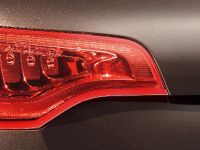 Audi Q7 3.0 TDI (2010) - picture 10 of 25