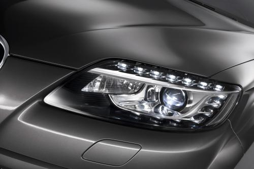 Audi Q7 4.2 TDI (2010) - picture 17 of 25