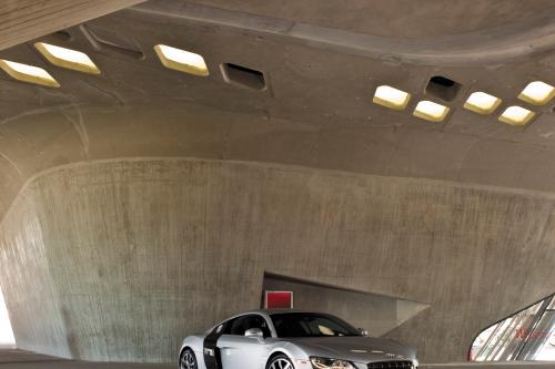 Audi R8 5.2 FSI quattro (2010) - picture 8 of 13