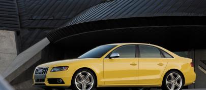 Audi S4 (2010) - picture 4 of 12