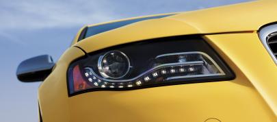 Audi S4 (2010) - picture 7 of 12