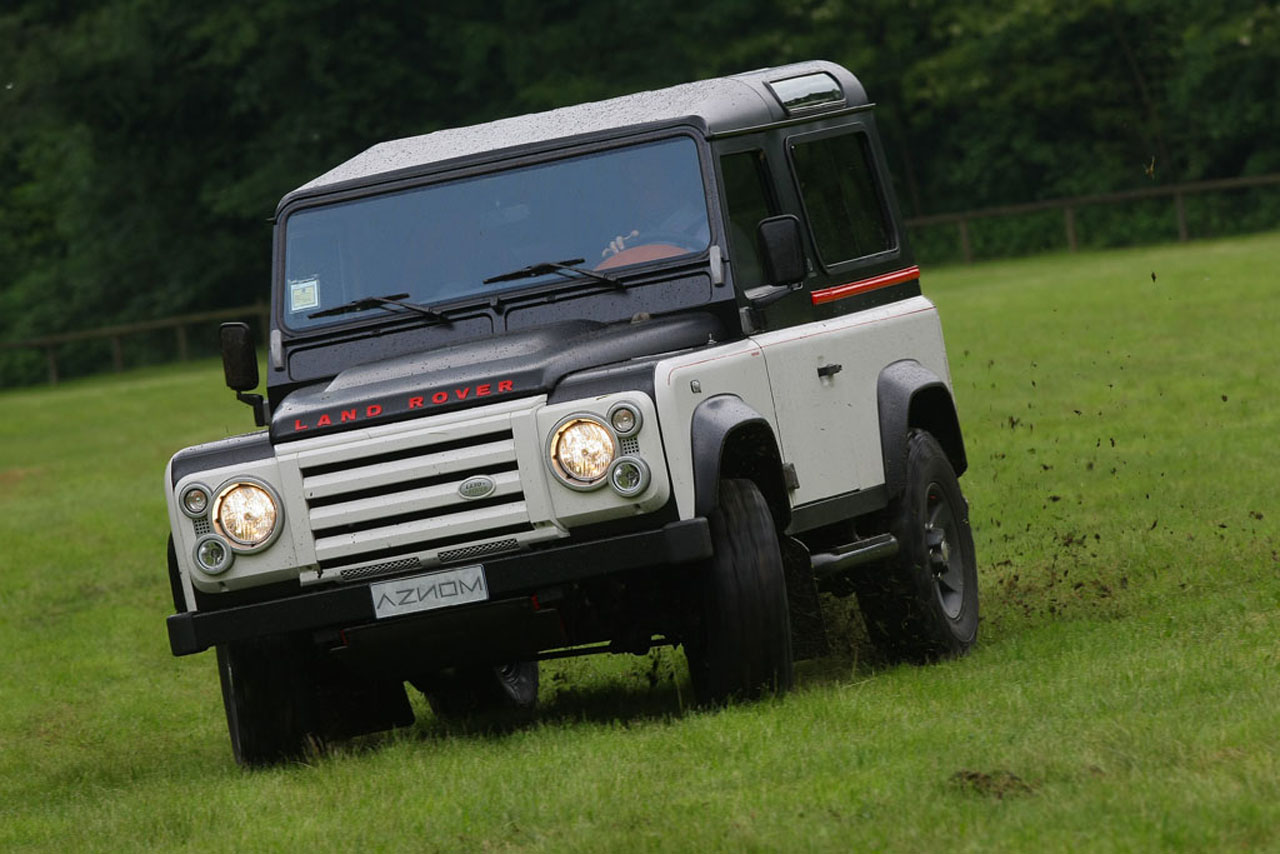 Aznom Land Rover