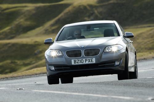 BMW 520d Saloon (2010) - picture 1 of 9