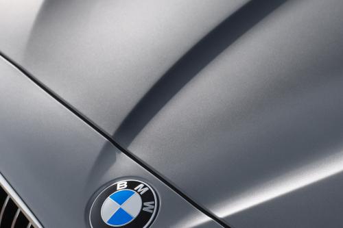 BMW 520d Saloon (2010) - picture 9 of 9