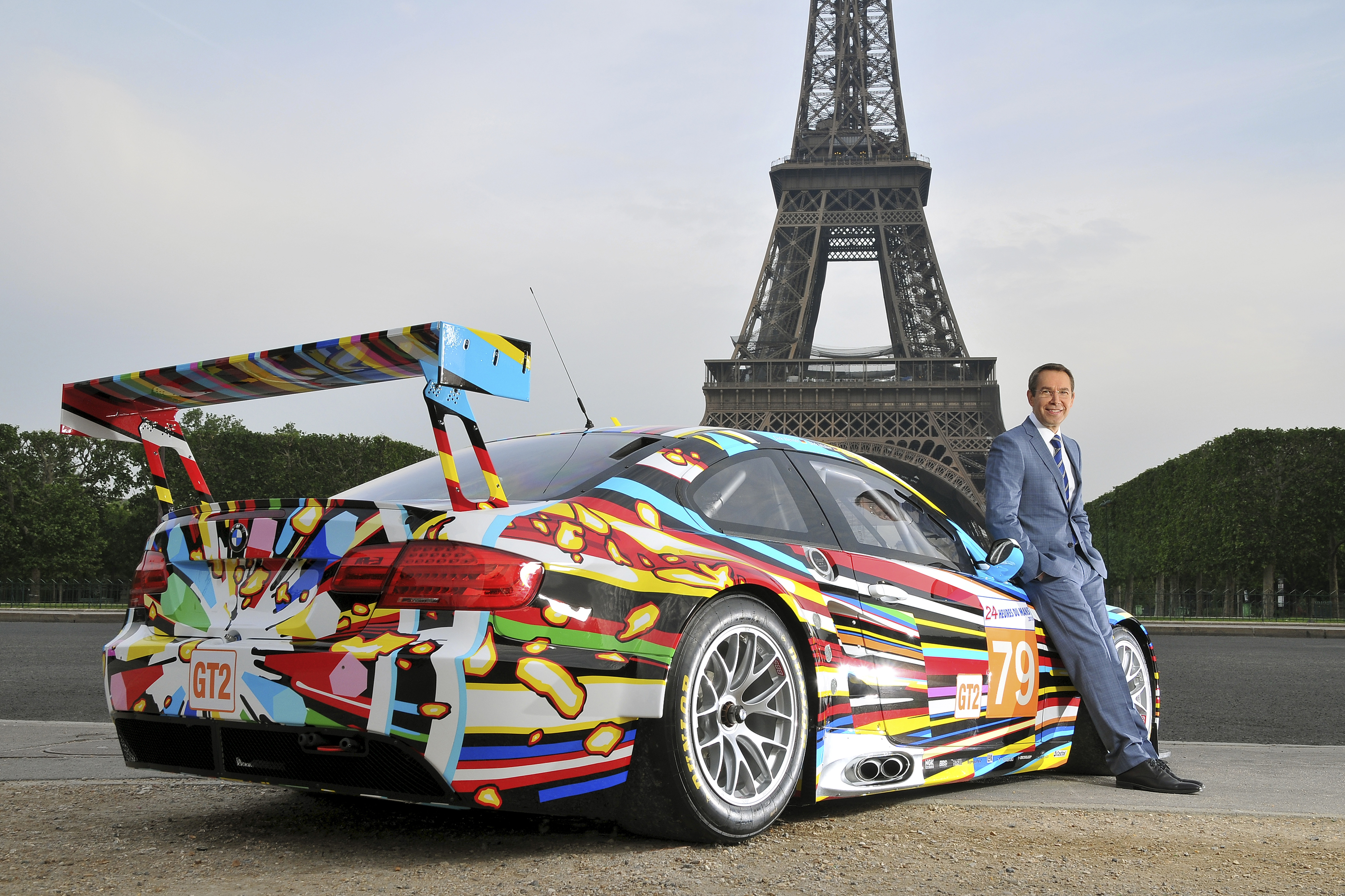 Красочная машина. BMW m3 gt2 Art car. Джефф Кунс BMW Art car. BMW m3 gt2 Джефф Кунс. BMW m3 gt2 Art car Jeff Koons.