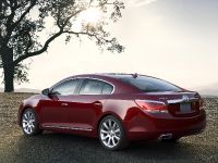 Buick LaCrosse CXS (2010) - picture 2 of 9