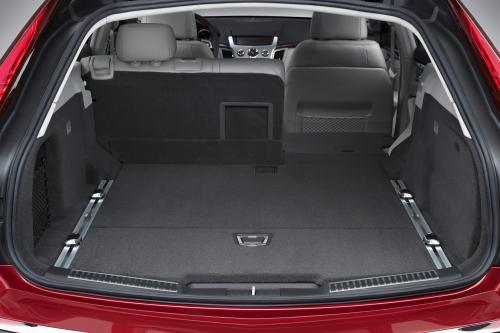 Cadillac CTS Sport Wagon (2010) - picture 8 of 8