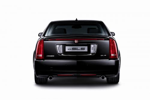 Cadillac SLS (2010) - picture 8 of 14