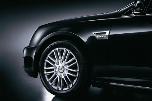 Cadillac SLS (2010) - picture 9 of 14