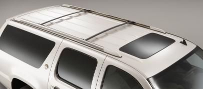 Chevrolet Suburban 75th Anniversary Diamond Edition (2010) - picture 4 of 9