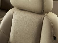 Chevrolet Suburban 75th Anniversary Diamond Edition (2010) - picture 6 of 9