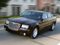 Chrysler 300C (2010) - picture 1 of 2