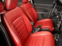 Chrysler PT Cruiser Couture Edition (2010) - picture 3 of 5