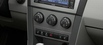 Dodge Avenger R/T (2010) - picture 4 of 5