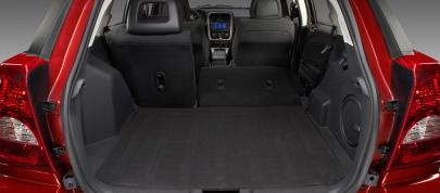 Dodge Caliber (2010) - picture 15 of 19