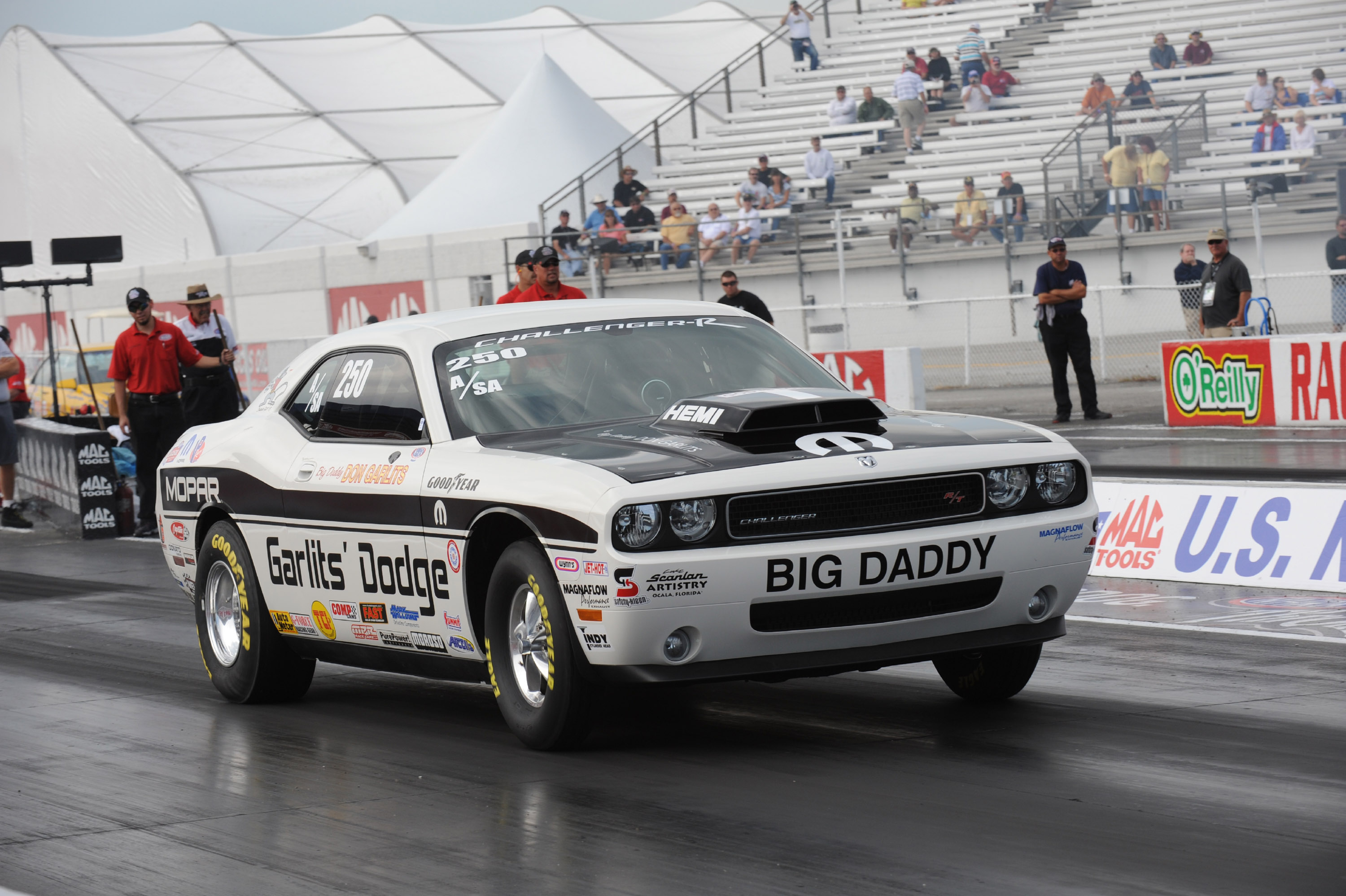 Dodge Challenger Drag Pak