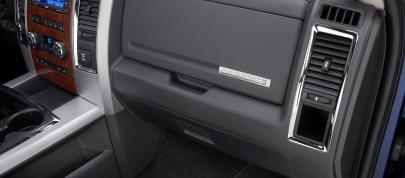 Dodge Ram 2500 Laramie Crew Cab (2010) - picture 12 of 16