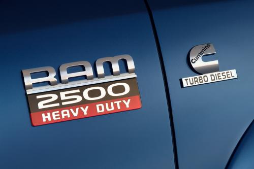 Dodge Ram 2500 Laramie Crew Cab (2010) - picture 16 of 16