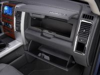 Dodge Ram 2500 Laramie Crew Cab (2010) - picture 13 of 16