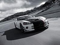 Dodge Viper SRT10 ACR-X (2010) - picture 3 of 8