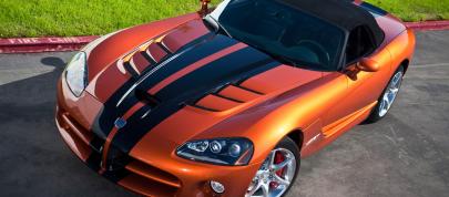 Dodge Viper SRT10 Roadster (2010) - picture 4 of 9