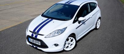 Ford Fiesta S1600 (2010) - picture 4 of 6