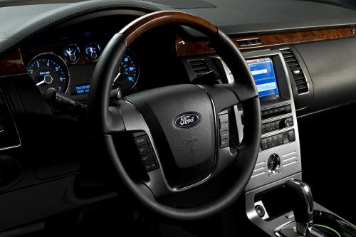 Ford Flex with EcoBoost (2010) - picture 8 of 17