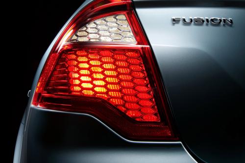 Ford Fusion (2010) - picture 9 of 18