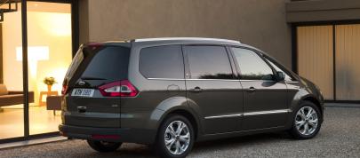 Ford Galaxy (2010) - picture 4 of 8