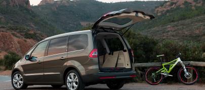 Ford Galaxy (2010) - picture 7 of 8