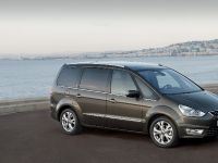 Ford Galaxy (2010) - picture 3 of 8