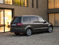 Ford Galaxy (2010) - picture 4 of 8