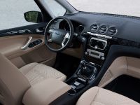 Ford Galaxy (2010) - picture 5 of 8