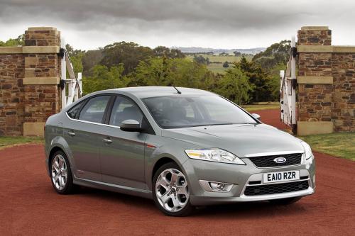 Ford Mondeo (2010) - picture 1 of 5