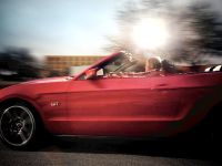 Ford Mustang Convertible (2010) - picture 2 of 6
