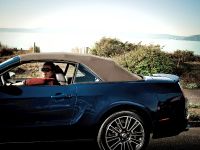 Ford Mustang Convertible (2010) - picture 6 of 6