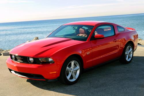 Ford Mustang GT (2010) - picture 1 of 14