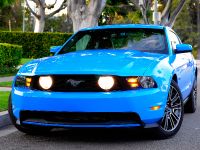 Ford Mustang GT (2010) - picture 10 of 14