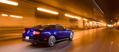 Ford Mustang (2010) - picture 12 of 60