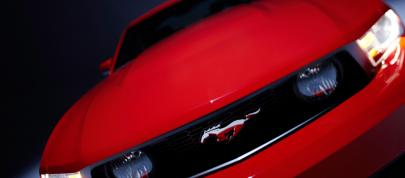 Ford Mustang (2010) - picture 39 of 60